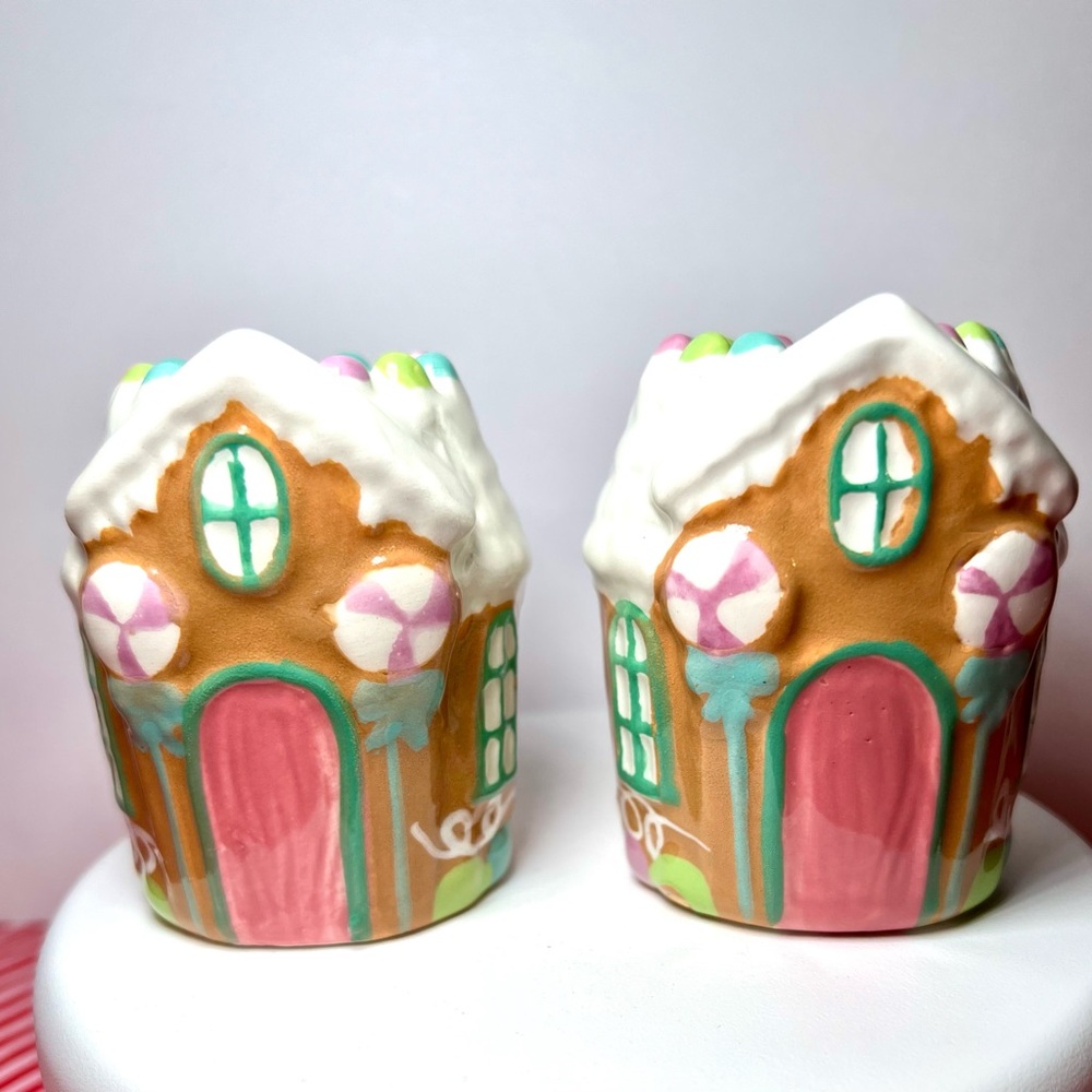 Ceramic Gingerbread House Salt & Pepper Shakers Pastel Pink Blue Green Lilac